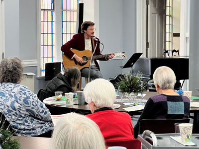 photo of a guitarist playing